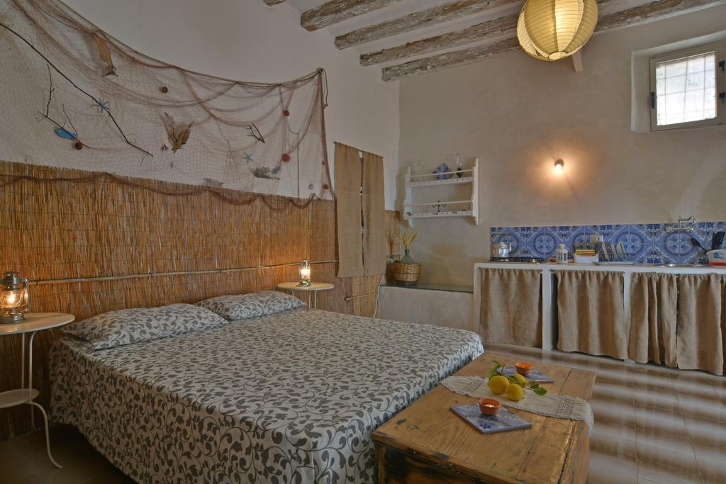 Mariangelica Hotel Ginostra Ngoại thất bức ảnh